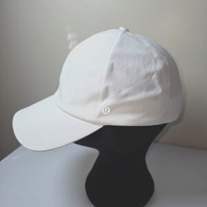Lululemon Fast and Free Womens Ponytail Running Hat OS White Has a Logo